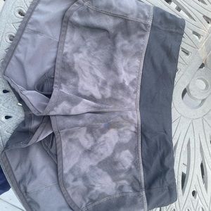 Lululemon shorts size 4